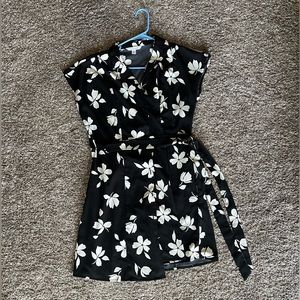 Pop sugar mini black and white floral button up dress with tie